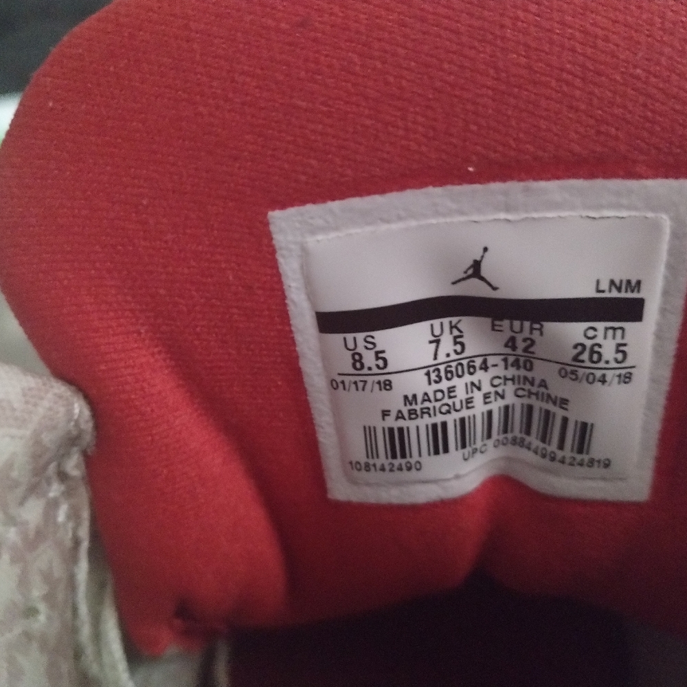 Jordan international flight retro 3's. Rare red white and blue. Like new.